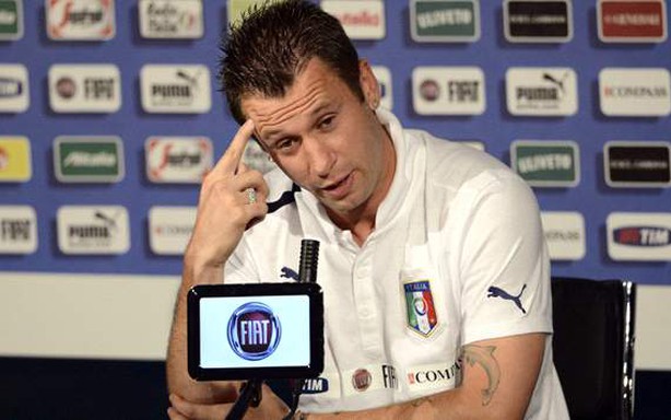 Kì thị dân “gay”, Cassano bị phạt 15.000 euro